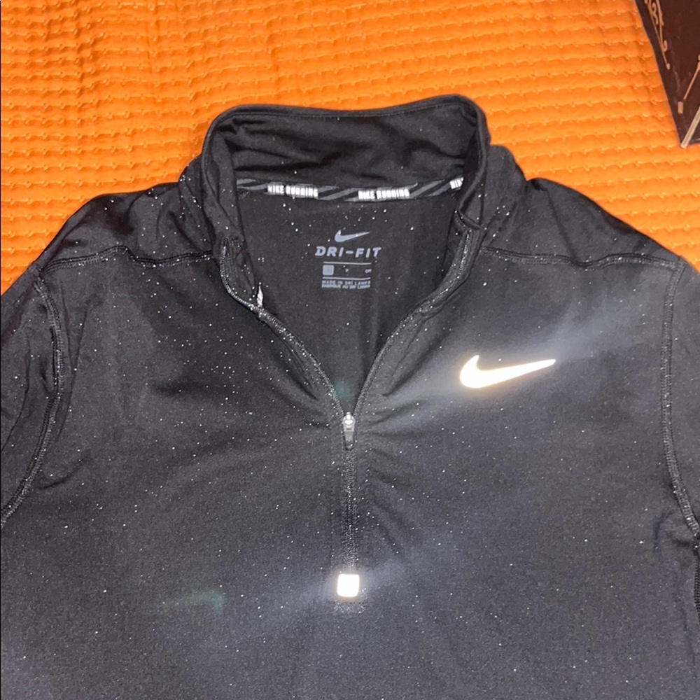 Nike Black Dri-FIT - Picture 3 of 4